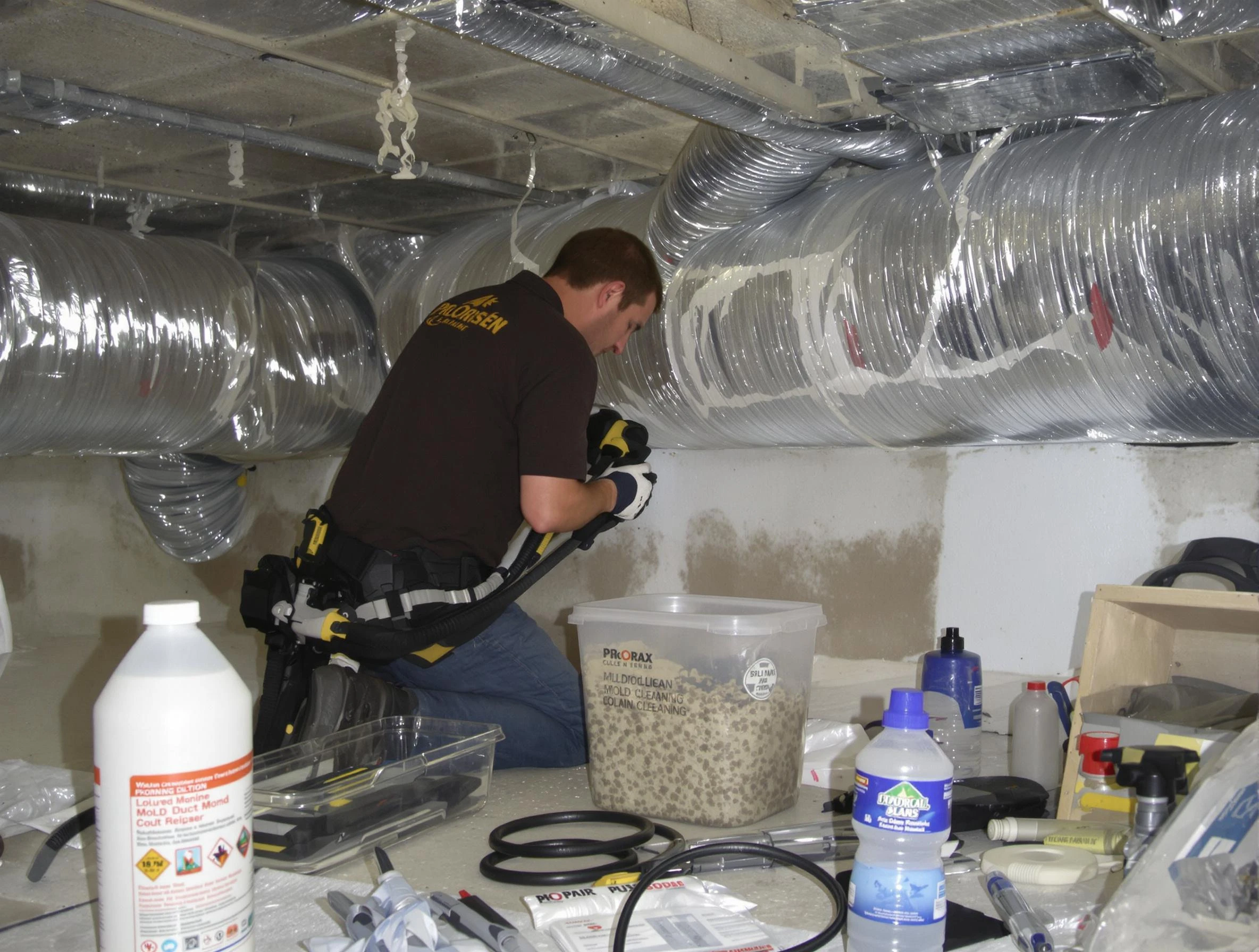 West Pleasant View Air Duct Cleaning specialist performing professional mold removal from air ducts in West Pleasant View
